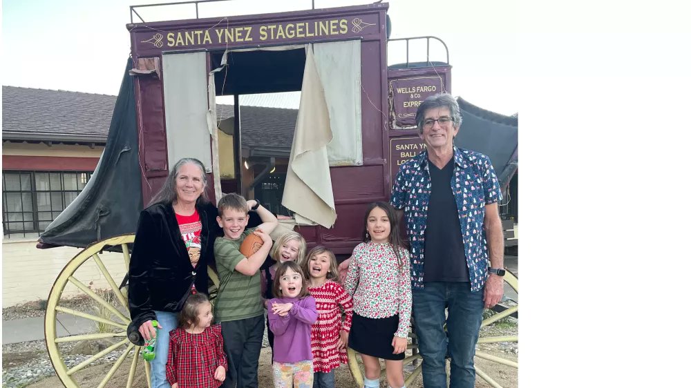 DawsAngeles's tweet card. Karen and Robert Jones were co-defendants in a shared court case for attending an election integrity protest on January 6, 2021. Both have paid their legal f...