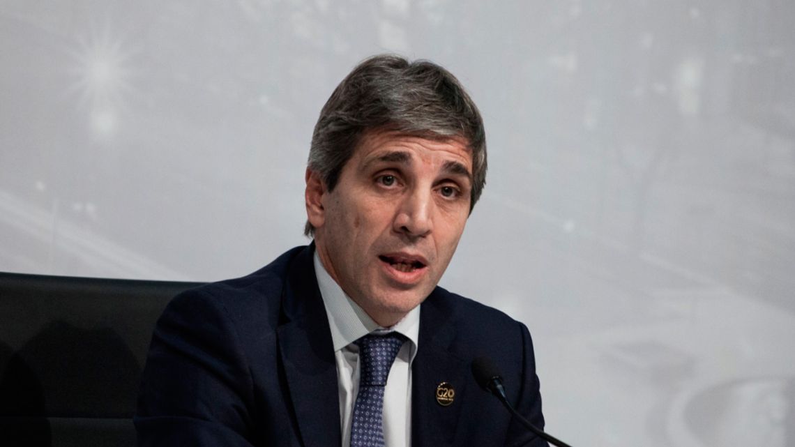 SerIndustriaar's tweet card. El Ministerio de Economía oficializó la incorporación de Terminal Timbúes S.A. al Régimen de Incentivo para Grandes Inversiones (RIGI), una decisión que habilita el avance del “Proyecto Terminal...