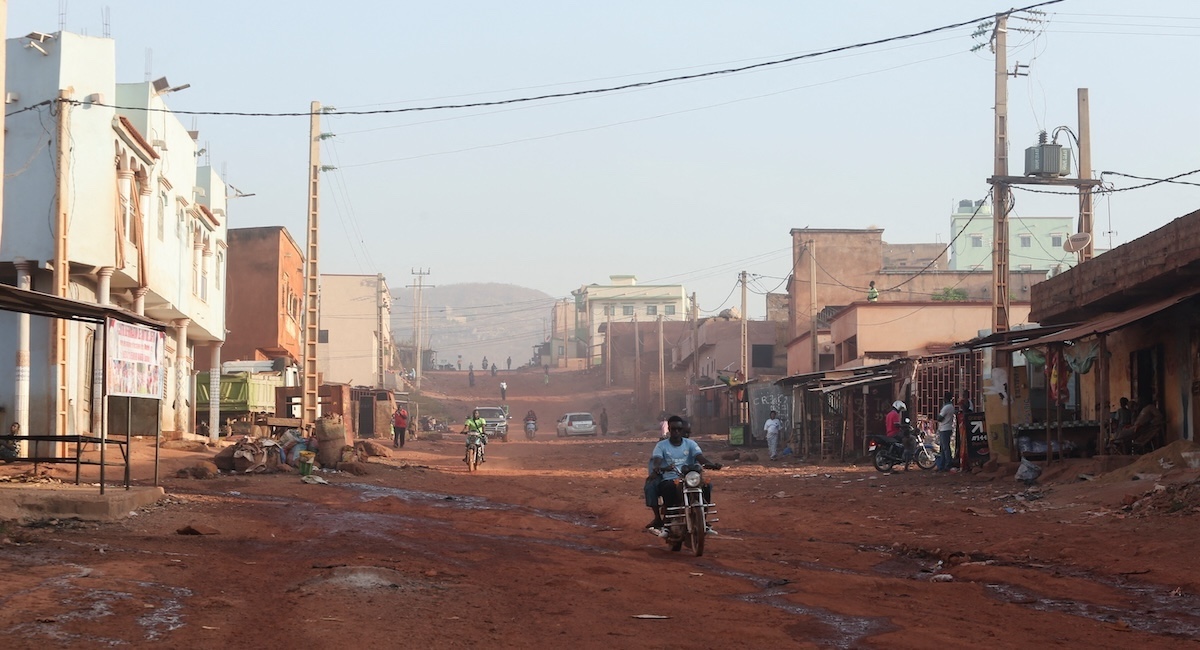 p_vanostaeyen's tweet card. Sarebbe il primo paese a essere controllato interamente dal gruppo jihadista