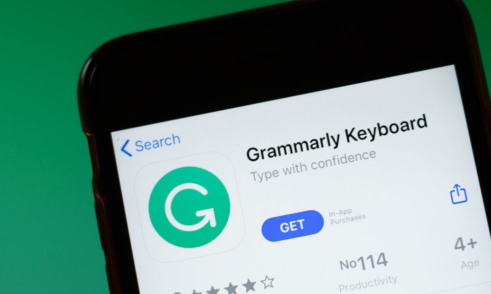 AppTelNet1's tweet card.   Introducing GrammarlyGo, an innovative GPT AI-powered writing assistant designed to rewrite the existing content and generate top-notch material from user prompts. This cutting-edge tool employs...