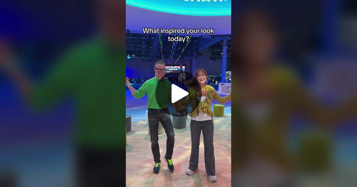 ServicePressApp's tweet card. 69 likes, 4 comments. “You better work 🕺💚”