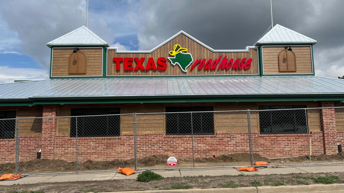 9NEWS's tweet card. Texas Roadhouse nears completion of its new Aurora location, replacing the existing restaurant after 25 years.