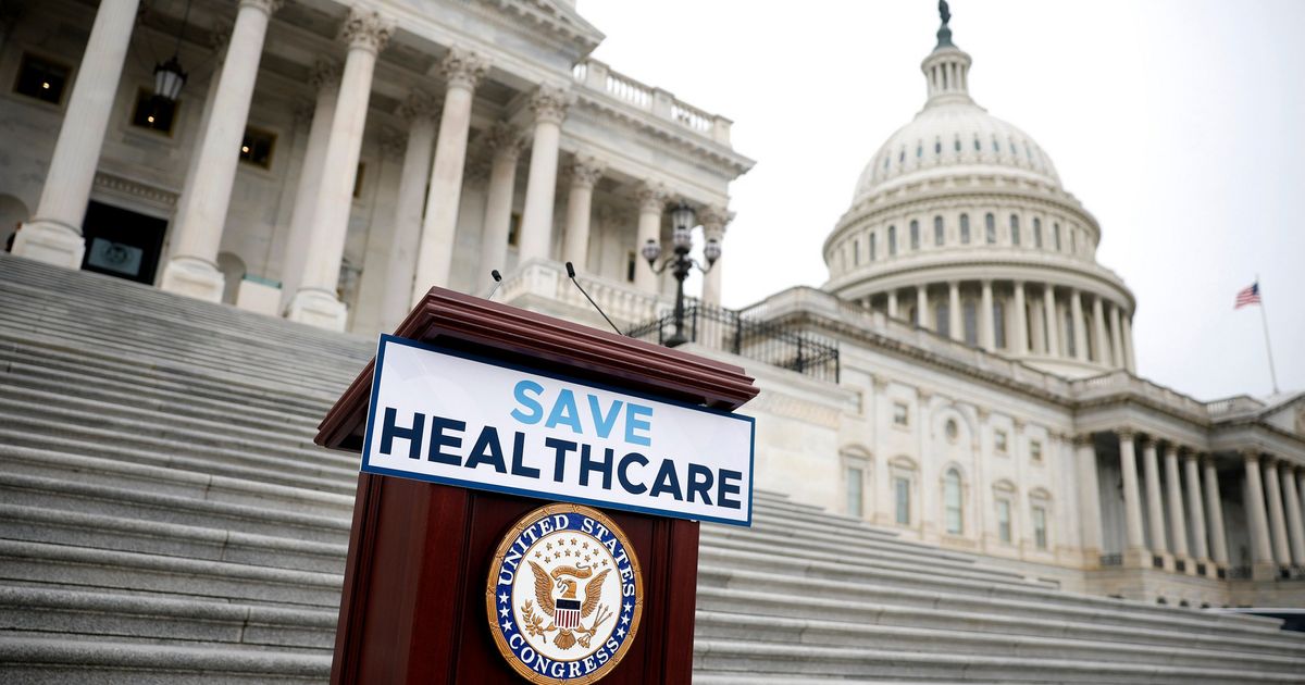 ReasonRiffs's tweet card. How game theory and political communication explain why quiet, firm non-cooperation is the most effective strategy for countering populist parties.