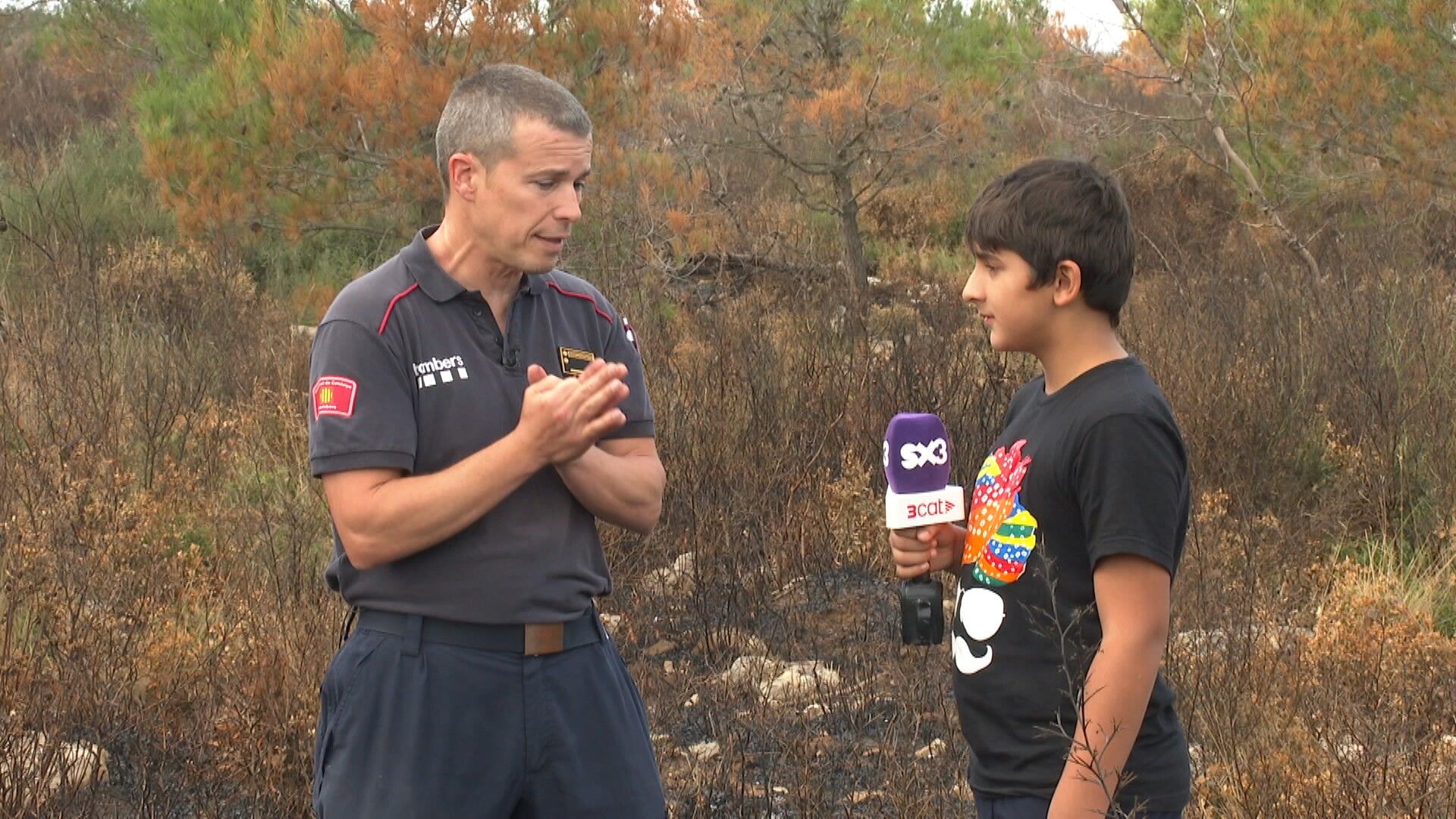 bomberscat's tweet card. L'Arlet i el Tell es converteixen en inforeporters per investigar què podem fer per prevenir els incendis i què hem de fer en cas que ens en trobem un. Per això han entrevistat Edgar Nebot, sotsins...