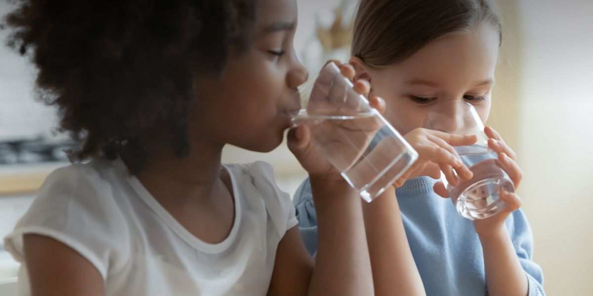 Chems_and_Chris's tweet card. The harmful “forever chemicals” known as PFAS are everywhere – as EWG scientists say, “Wherever we look, we find them.” But reducing exposure to these toxic substances is possible.