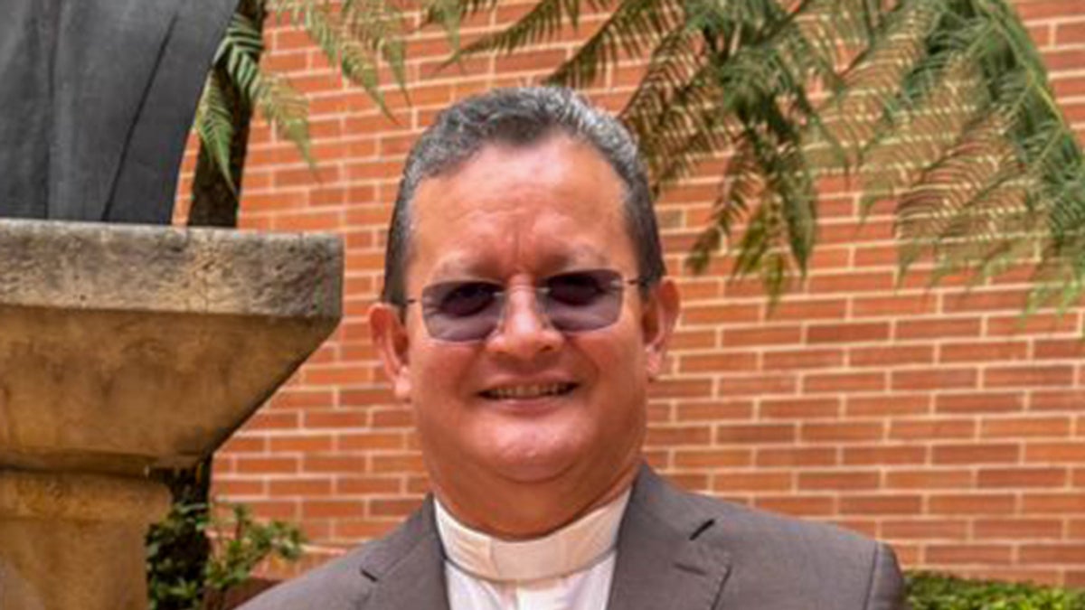 RectorUNIMINUTO's tweet card. La innovación que importa no se mide en descargas, sino en oportunidades reales para los más vulnerables; no en algoritmos más rápidos, sino en ciudadanos más sabios