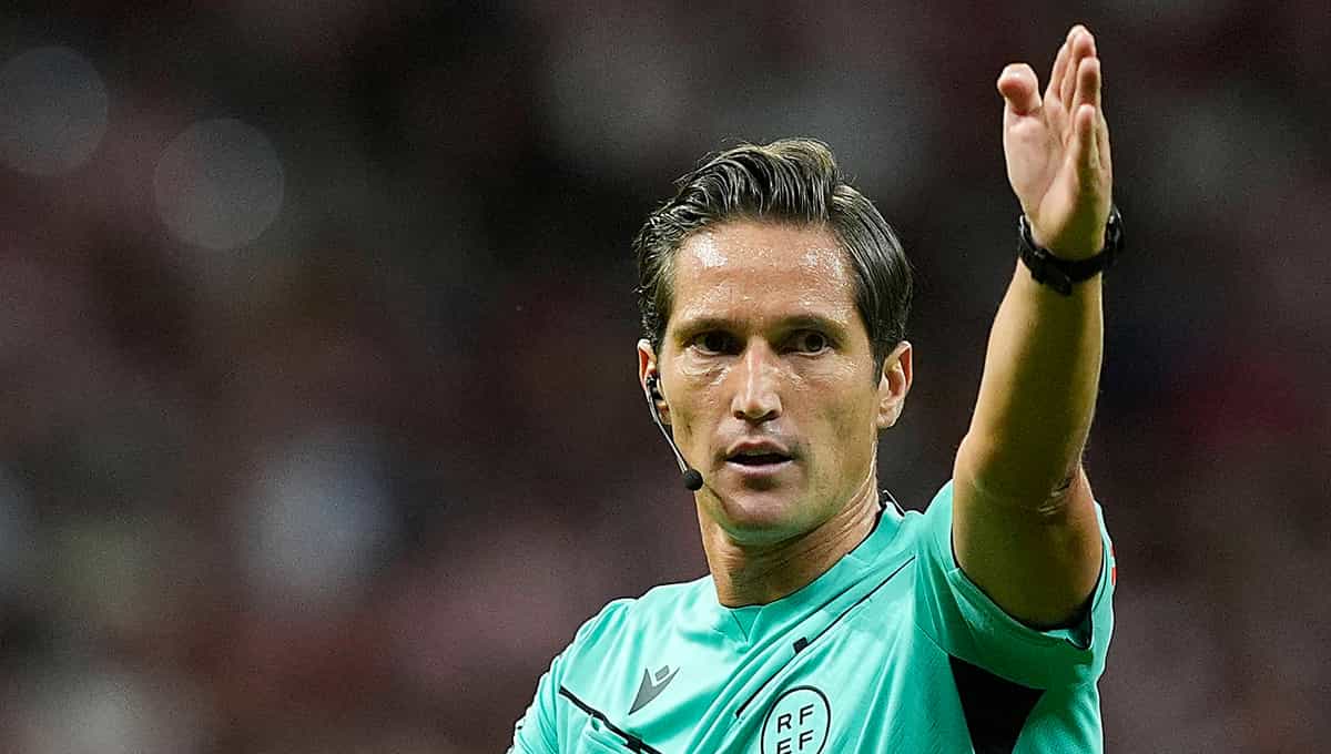 Estadio_ED's tweet card. El CTA, que ya designó un juez sevillano para el reciente Málaga-Córdoba, un jefe de VAR madrileño en el Atlético-Real Madrid y dos asistentes asturianos en el Oviedo-Real Sociedad, da el paso mayor