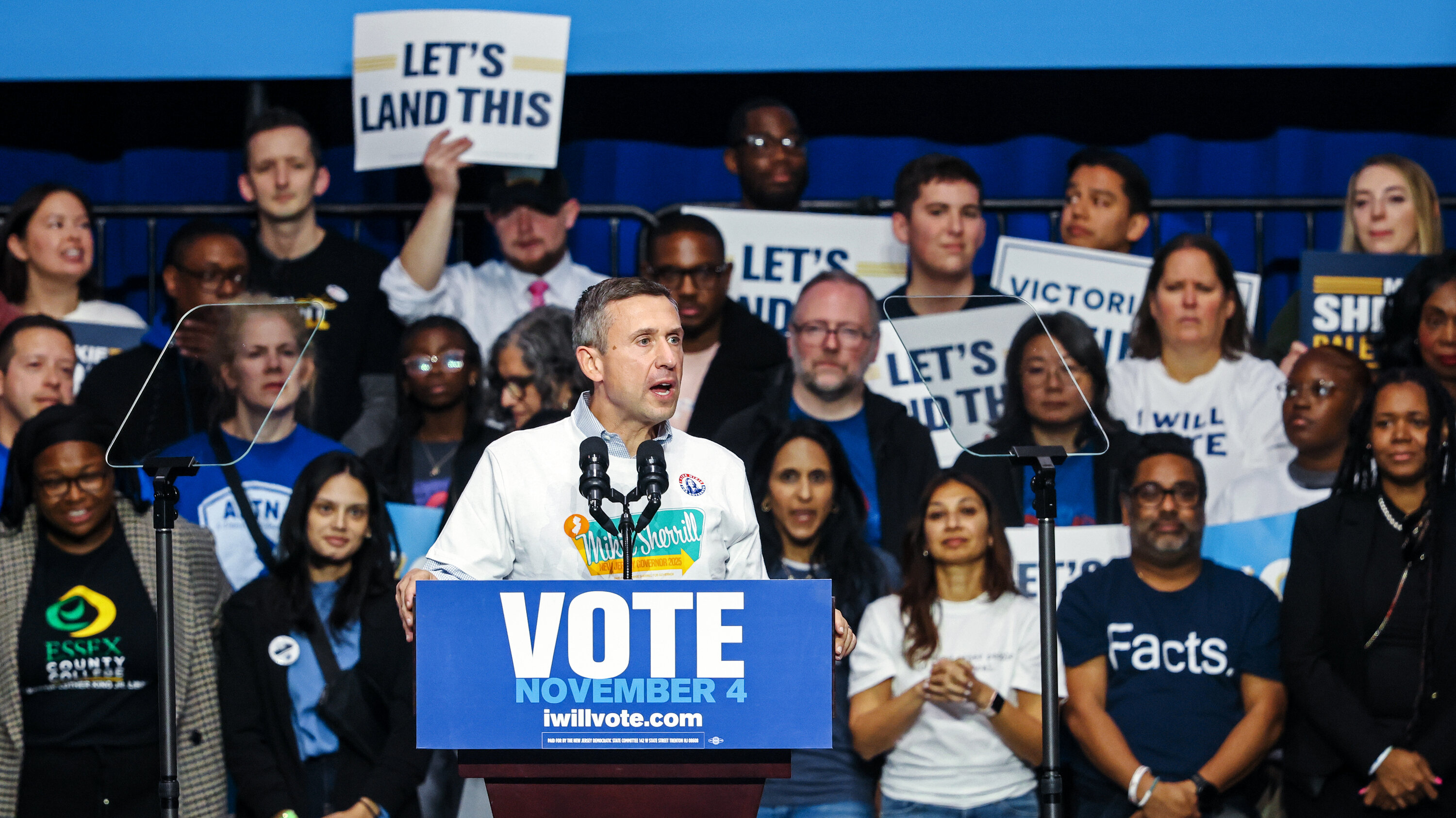 ShaneGoldmacher's tweet card. The move, unusual for a year without a midterm or presidential election, is the latest sign of financial distress for the Democratic Party.