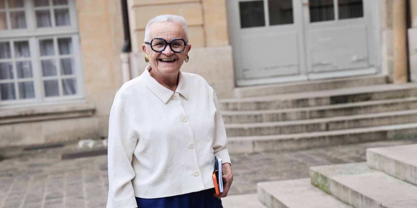 anticor_org's tweet card. Le texte, qui sera examiné au Sénat, mardi 21 octobre, prévoit deux réécritures majeures de ce délit concernant les manquements des élus. Si la première, à savoir la dépénalisation du conflit...