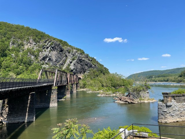 jeffpowers's tweet card. Across the Potomac. Harper’s Ferry, WV While my family has different tastes and favorite movie genres, we all agree on one favorite: Luc Besson’s “The Fifth Element”. In the opening scene, a crusty…