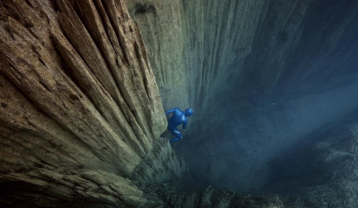 aeonmag's tweet card. Dances with whales: the ethereal underwater vistas of an elite freediving team