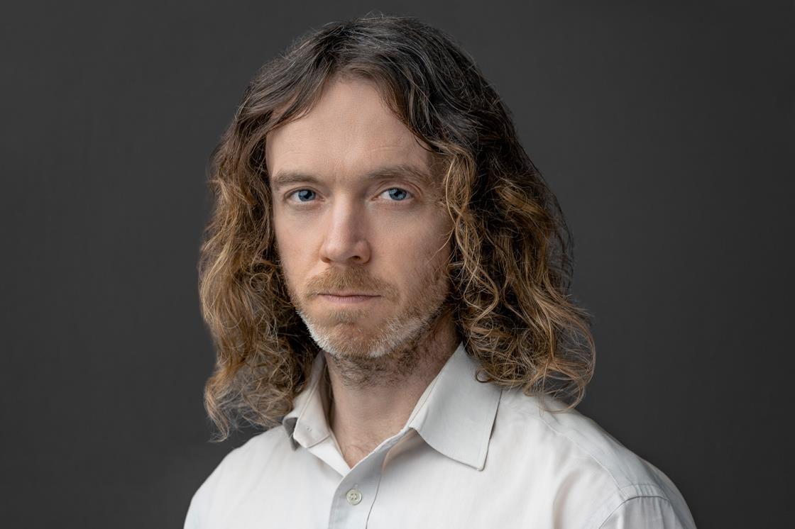 HSJnews's tweet card. Essential insight into England's biggest health economy, by HSJ bureau chief Ben Clover.