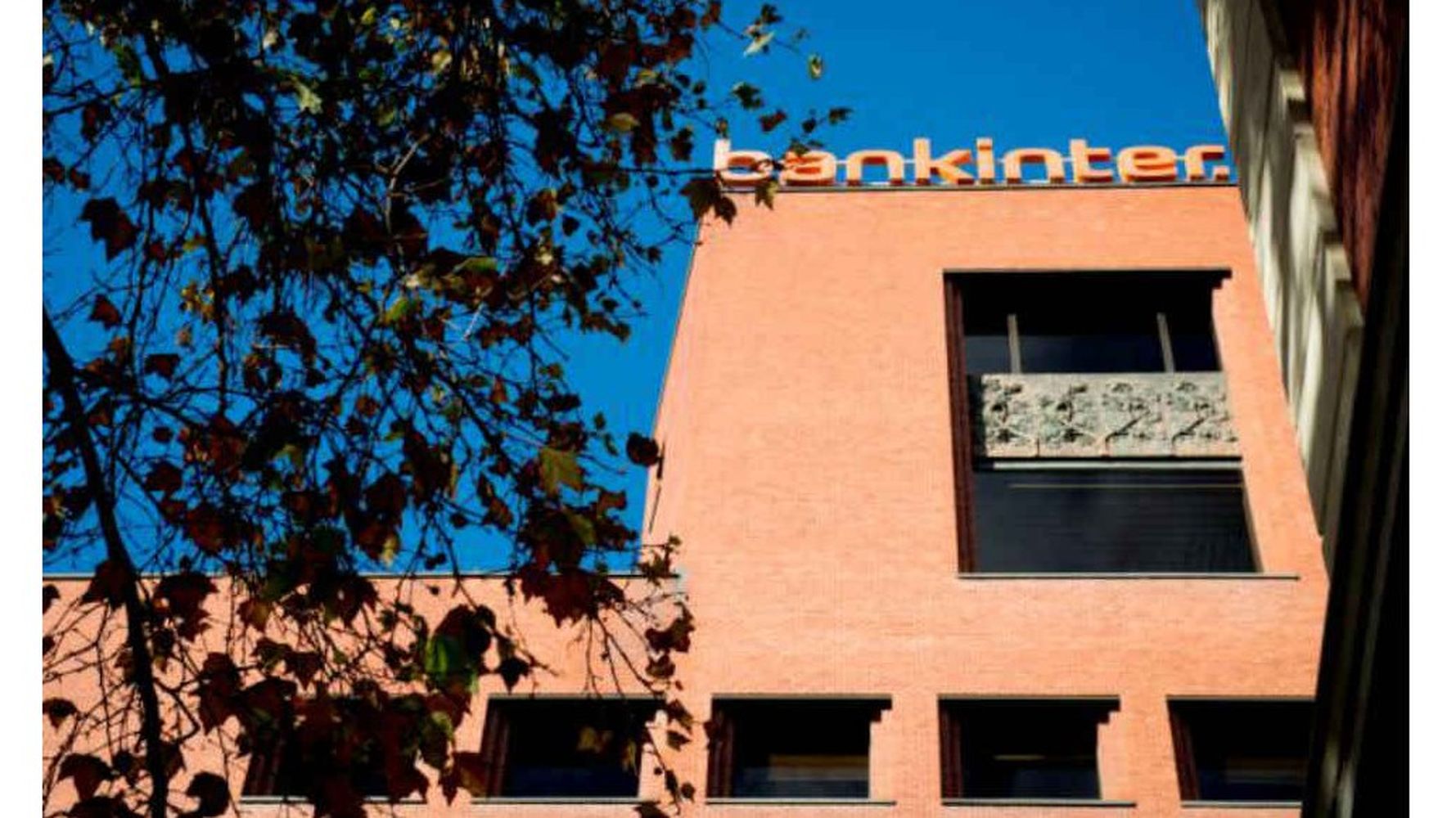 jlparras's tweet card. Bankinter crea la Dirección General de Consumo, Pagos y Nuevos Negocios para acelerar su estrategia en medios de pago noticias bankinter bankinter consumer finance default Bankinter ha decidido dar...