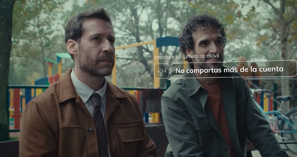 MarioRSalcedoV's tweet card. La nueva campaña de Bizum, creada por la agencia española El Ruso de Rocky, utiliza humor cotidiano para explicar por qué compartir menos información también es una decisión de seguridad. La...