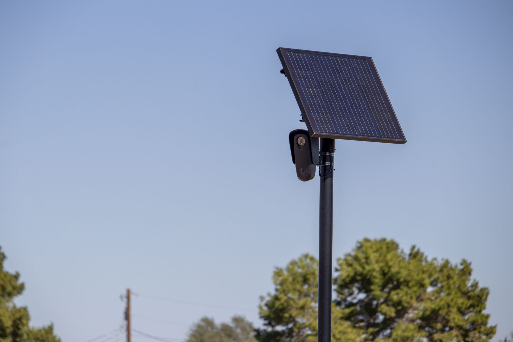 EFF's tweet card. Glendale police used anti-Romani slur in Flock surveillance system search as privacy advocates warn of abuse risks