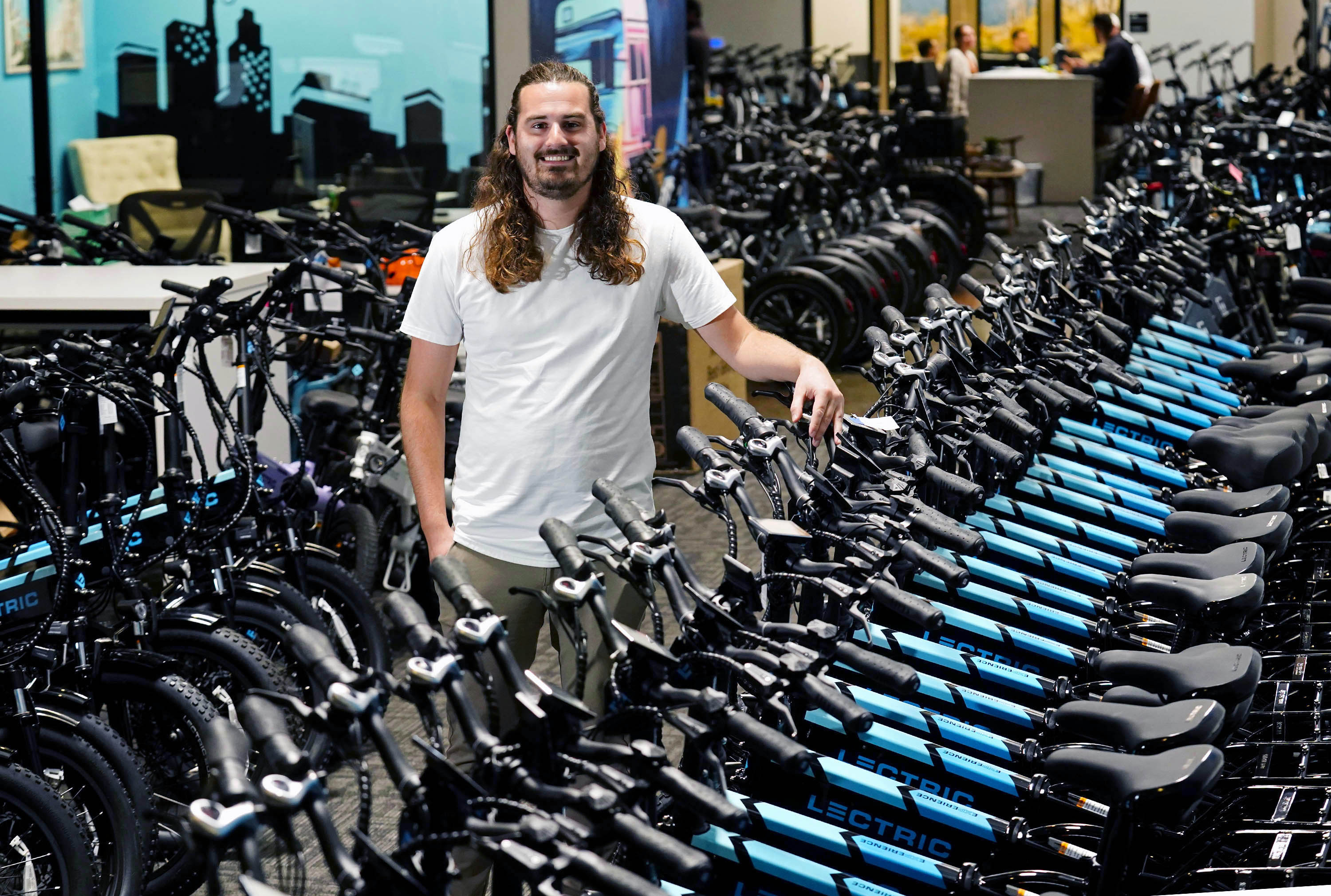 gcu's tweet card. EDITOR'S NOTE: This story was originally published in GCU Magazine, available in the purple bins around campus or digitally. Photos by Ralph Freso/GCU News Is […]