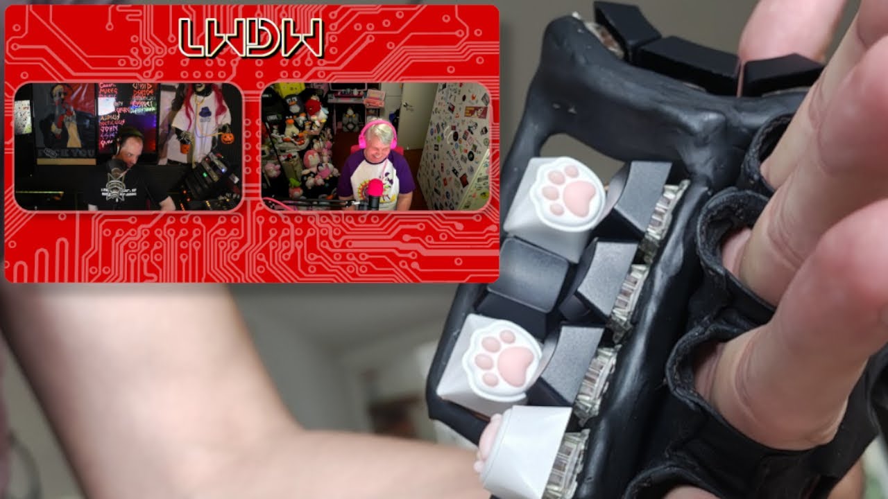 jill_linuxgirl's tweet card. DIY One-Handed Hacking - LWDW #494