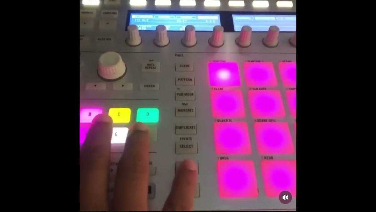 DelivKnox's tweet card. R&B Soul chops on the Maschine MK2. #beatmaker #beats #maschinemast...