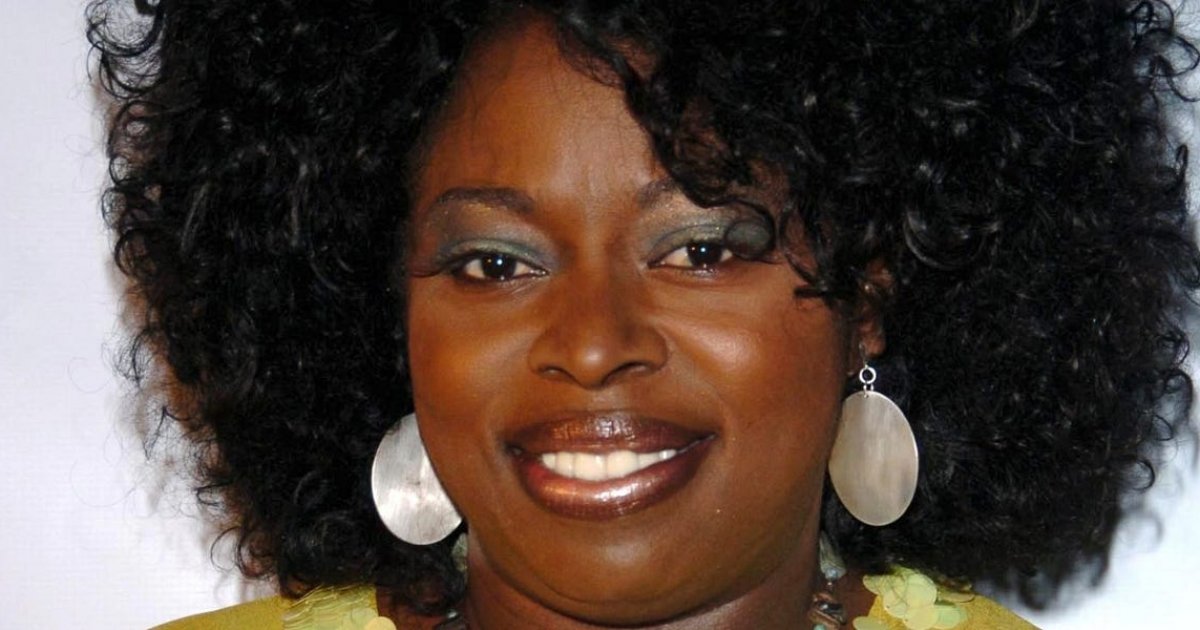 queuepointspod's tweet card. We will always honor and champion the work of Angie Stone. Rest in power to a true innovator.