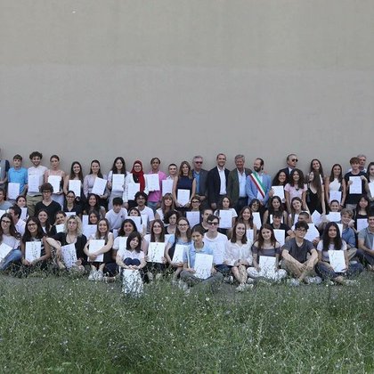 Tweet card summary image