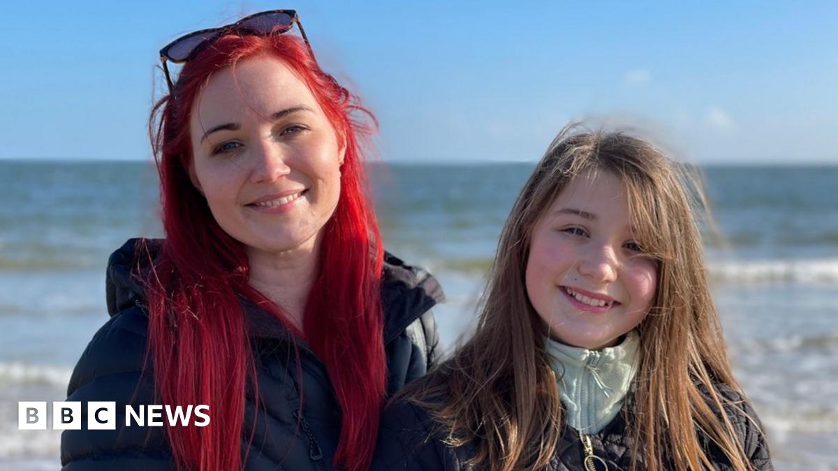 lizzy_o_h's tweet card. Test for patients in England checks if tumours can be treated with pills rather than chemotherapy.