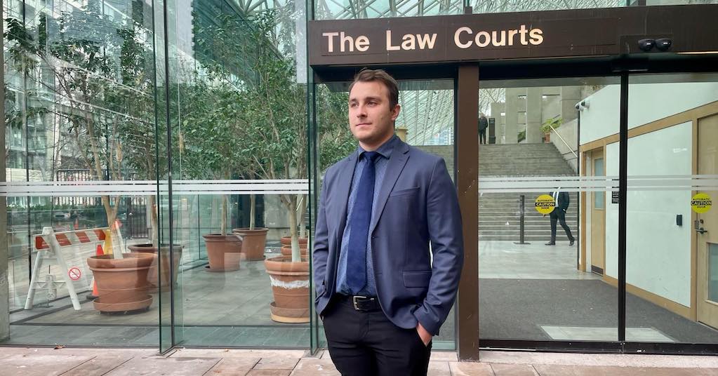 Godlovesyou90's tweet card. Eris Nyx and Jeremy Kalicum, who sold club members drugs they had tested for safety, plan to launch a constitutional challenge against Canada's drug laws on November 24.