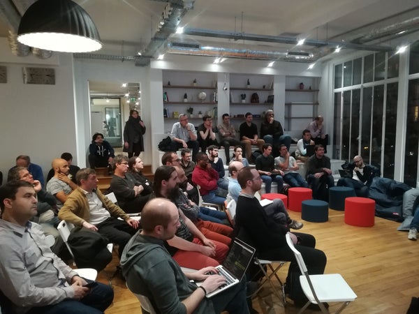 PostgreSQLFR's tweet card. Rejoignez-nous lors de notre prochaine rencontre du groupe d'utilisateurs PostgreSQL à Paris pour un atelier sur la maîtrise du développement SQL avec PostgreSQL. Que vous