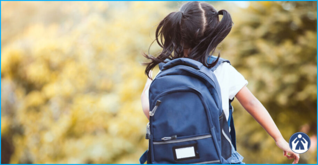 gisb_sus's tweet card.            Nunca olvidaré aquel mes de septiembre. Lo estrenaba todo. Nueva ciudad, nuevo colegio, nuevos libros, nuevos compañeros y hasta nueva familia. Aunque lo de la familia, más bien era un r…