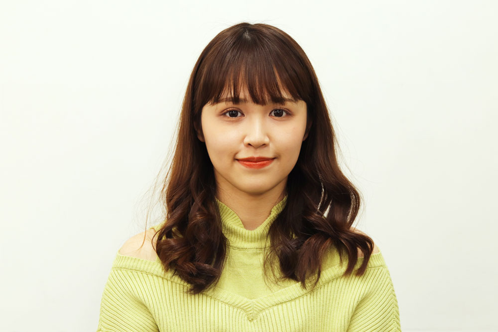 hypnosis_model's tweet card. 古野みうさんの催眠術体験の様子はこちらからご覧いただけます。