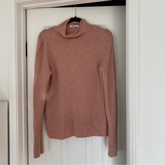 robin_plotnik's tweet card. Madewell sweater, size small