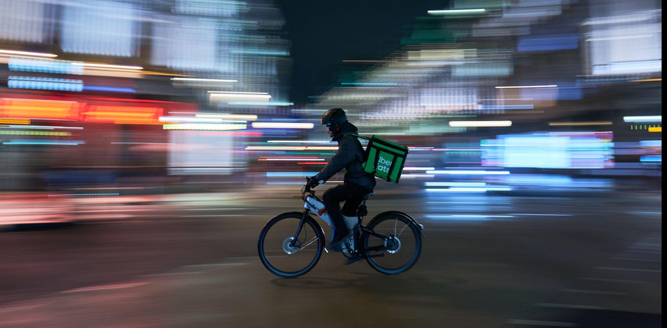 ViliLe's tweet card. Our study of food delivery workers in one English city highlights the daily challenges facing undocumented migrants in this sector.