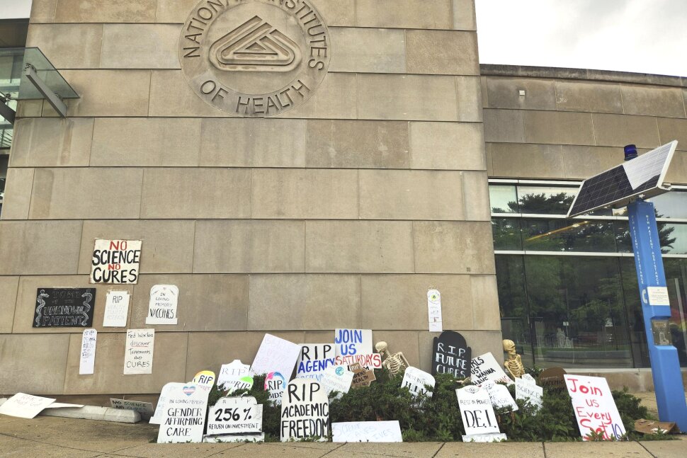 ucscgenomics's tweet card. A Nobel Prize-winner, a Johns Hopkins doctor and a university leader on why billions of dollars in NIH funding is worth the price.