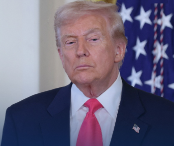 eldiario_net's tweet card. El presidente estadounidense acusó a varios legisladores demócratas —muchos de ellos veteranos militares— de “conducta sediciosa” y pidió que fueran arrestados luego de que publicaran un video en el...