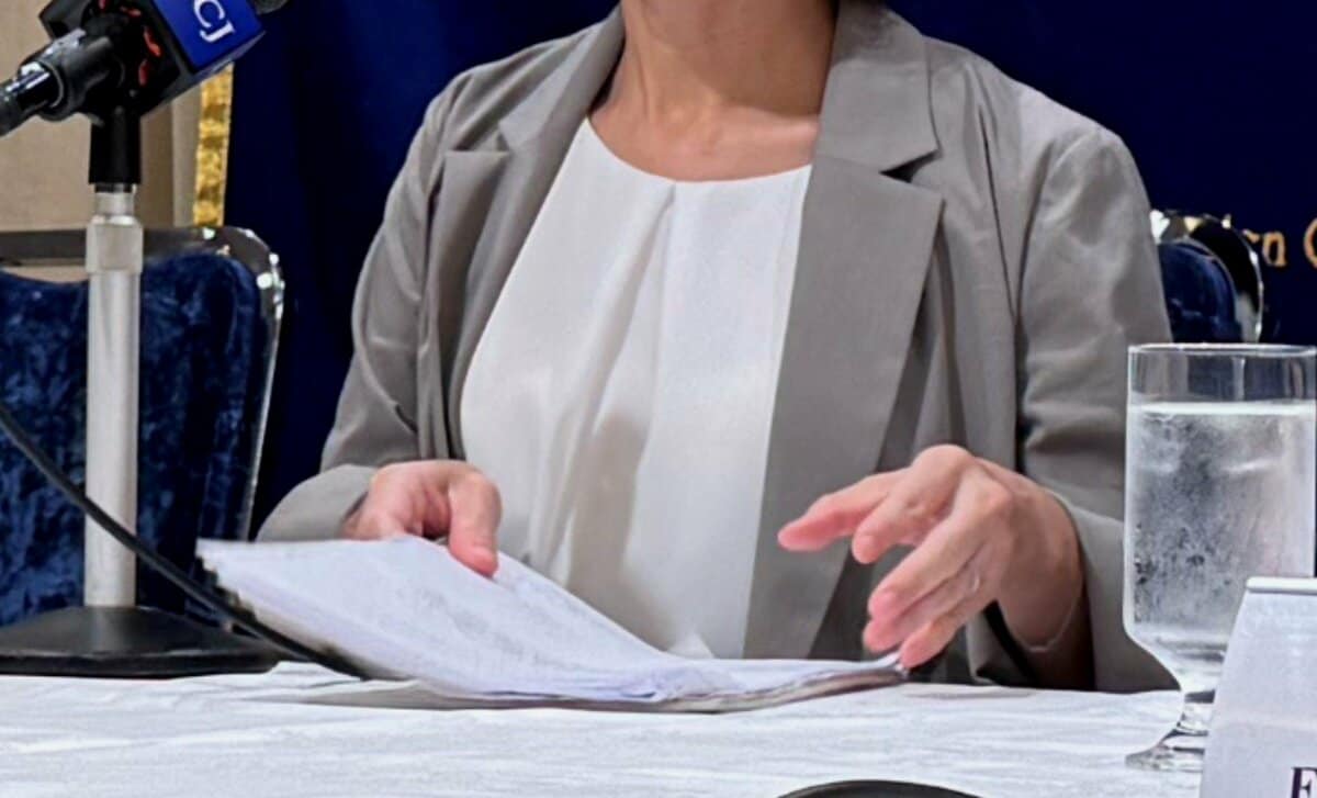 kisaraginigatsu's tweet card. 大阪地検検事正だった北川健太郎被告による「レイプ事件」で、被害者の女性検事が5月21日、会見を開いた。準強制性交罪に問われている北川被告は初公判で起訴内容を認め、謝罪したが、その後、無罪主張に転じ…