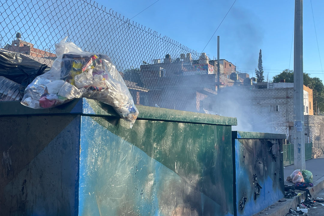 CaracolenMov's tweet card. FacebookTweet Por: Redacción Imagen: Uriel Cázares Guanajuato, Gto. –  El Pleno del Congreso del Estado de Guanajuato exhortó a los 46 ayuntamientos y al Sistema Estatal de Salud del Estado de...