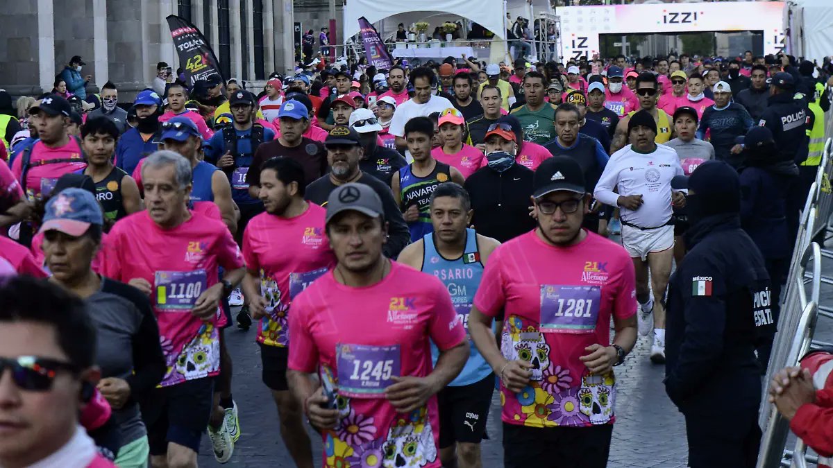 GeoffreyRecoder's tweet card. Medio Maratón del Alfeñique, Congreso Internacional de Cultura Física y el Premio Municipal del Deporte, entre los eventos destacados