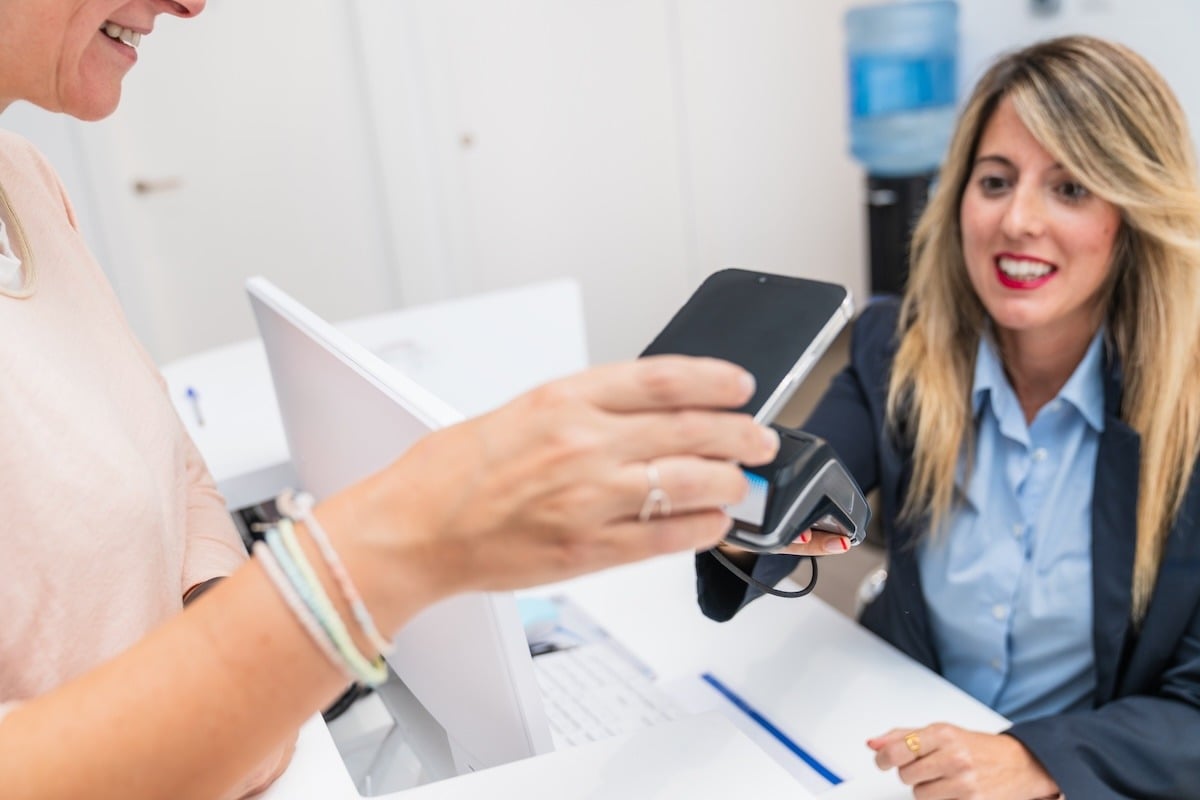 iCoreConnect's tweet card. Learn how to streamline dental billing and claims, reduce errors, and enhance patient payment experiences as part of optimized revenue cycle management.