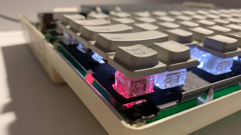 CT6502's tweet card. New Backlit Mechanical Keyboard for the Apple IIc Computers in CLEAR, GRAY, and BLACK!