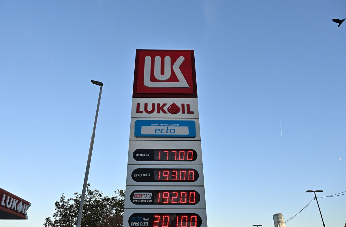 megacontango's tweet card. Commodity trader Gunvor Group has withdrawn its offer for the international assets of sanctioned Russian oil producer Lukoil PJSC after the US Treasury Department called it “the Kremlin’s puppet” and...