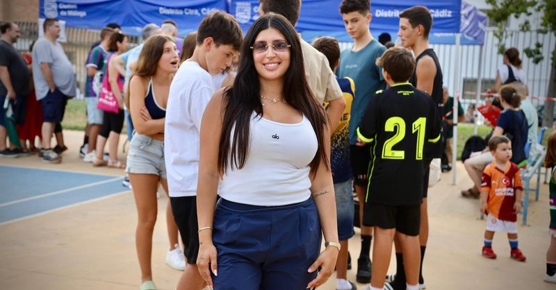 malagahoydxt's tweet card. La esposa del dominicano atiende a