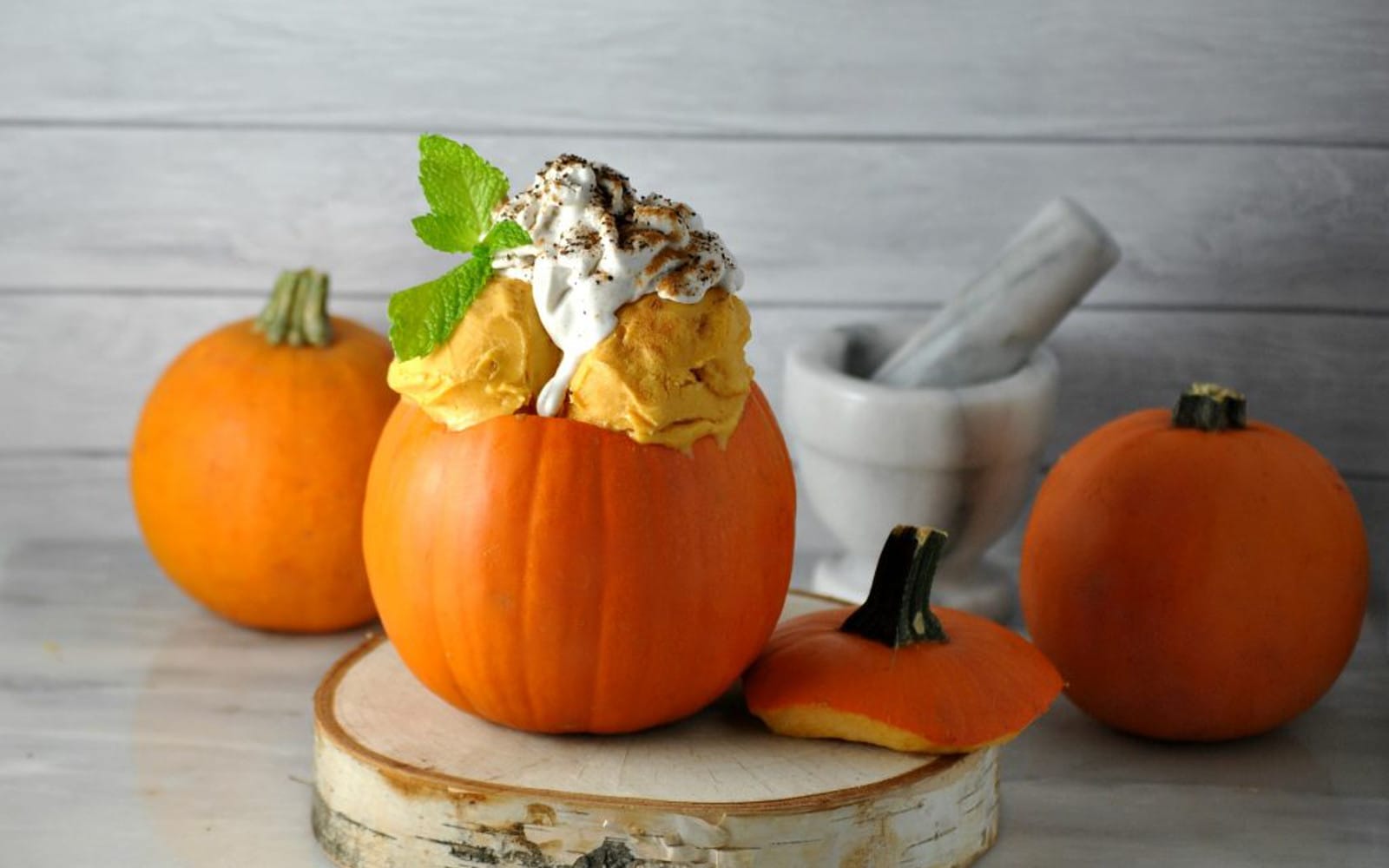 OneGreenPlanet's tweet card. We've gathered 15 plant based pumpkin spice recipes from the Food Monster App to get you in the an Autumn mood through tasty treats!