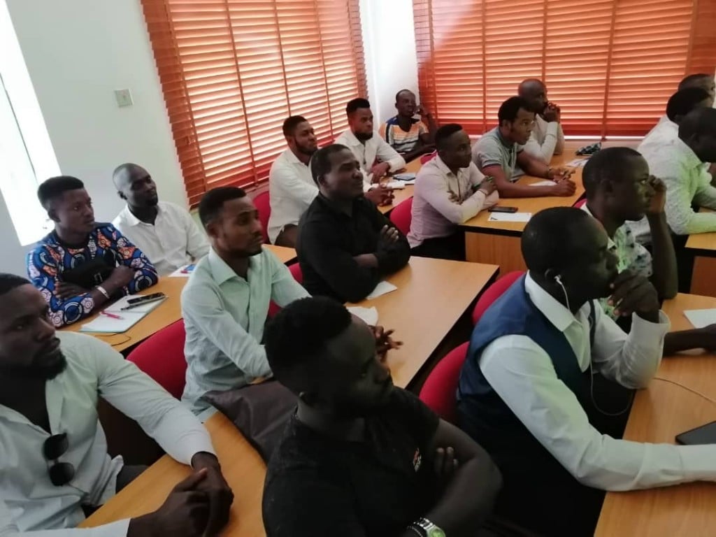 TechpointAfrica's tweet card. Nigeria’s civil servants will now start learning how to use AI for their work. Google and Apolitical have partnered with the government to create the AI Government Campus.