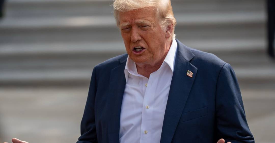 VEJA's tweet card. Levantamento divulgado nesta quinta, 31, mostra que 60% das menções ao assunto nas redes sociais contiveram críticas a Donald Trump