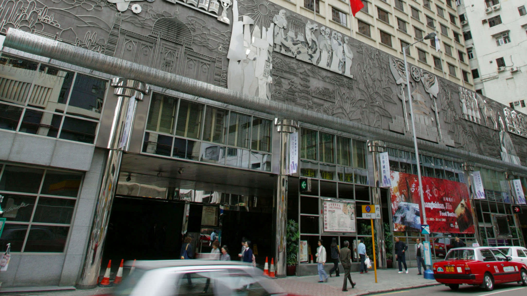 Windowstuff's tweet card. Higher outdoor air ventilation rates, better filtration and surface cleaning all reduce risk