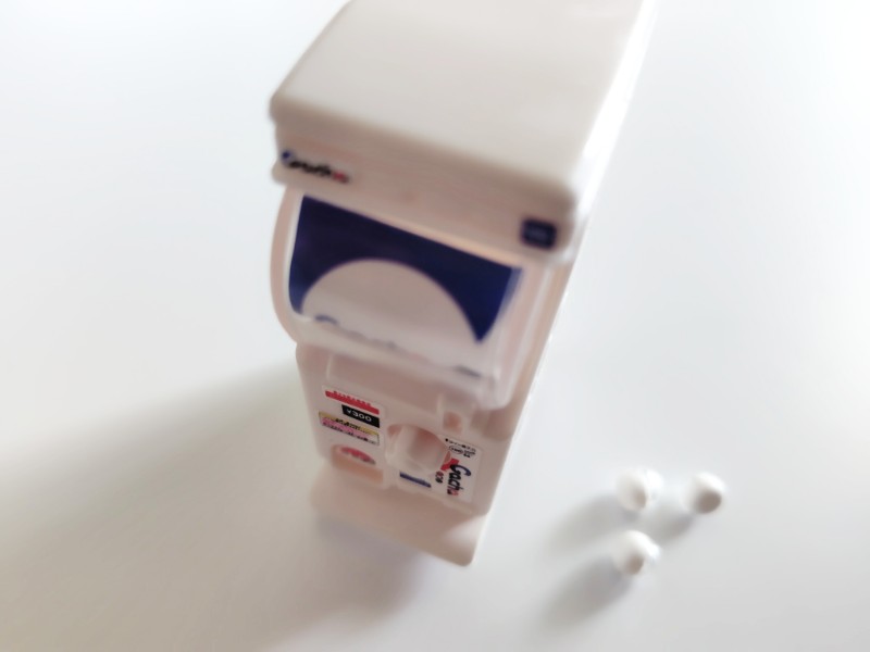 mimoiroblog's tweet card. NTC MONO+ アマガエル めじるしマスコットは、雨の日のお供にピッタリなアマガエルの目印チャームです。NTC MONO+ アマガエル めじるしマスコットは、傘に合うアマガエルのチャームで、全8種のラインナップです。今回は、NTC MO...