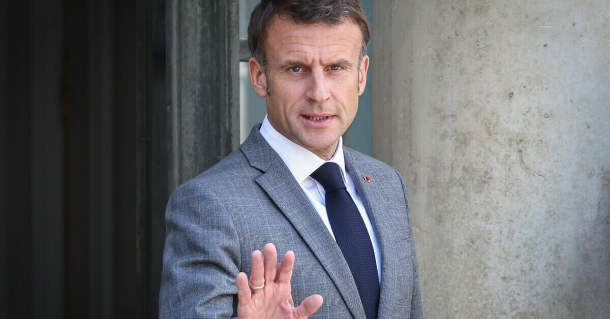 le_Parisien's tweet card. Baccalauréat : Macron revoit sa copie et renvoie les épreuves en juin