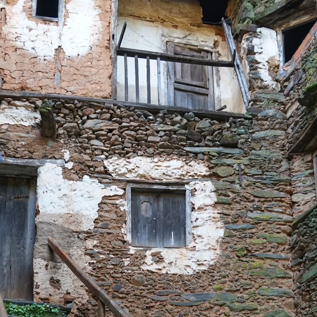 DroneZumbido's tweet card. 𝑨𝑵𝑨 𝑴𝑨𝑹𝑰𝑨 𝑭𝑬𝑹𝑵𝑨𝑵𝑫𝑬𝒁 𝑴𝑶𝑹𝑨𝑳𝑬𝑫𝑨 🇪🇦 (@hurricane.mirage) • Instagram photo