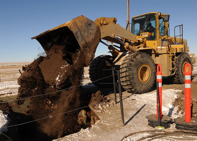 Gharpedia's tweet card. Earth Filling Cost Calculator is give you approximate cost of earth filling with minimum inputs.