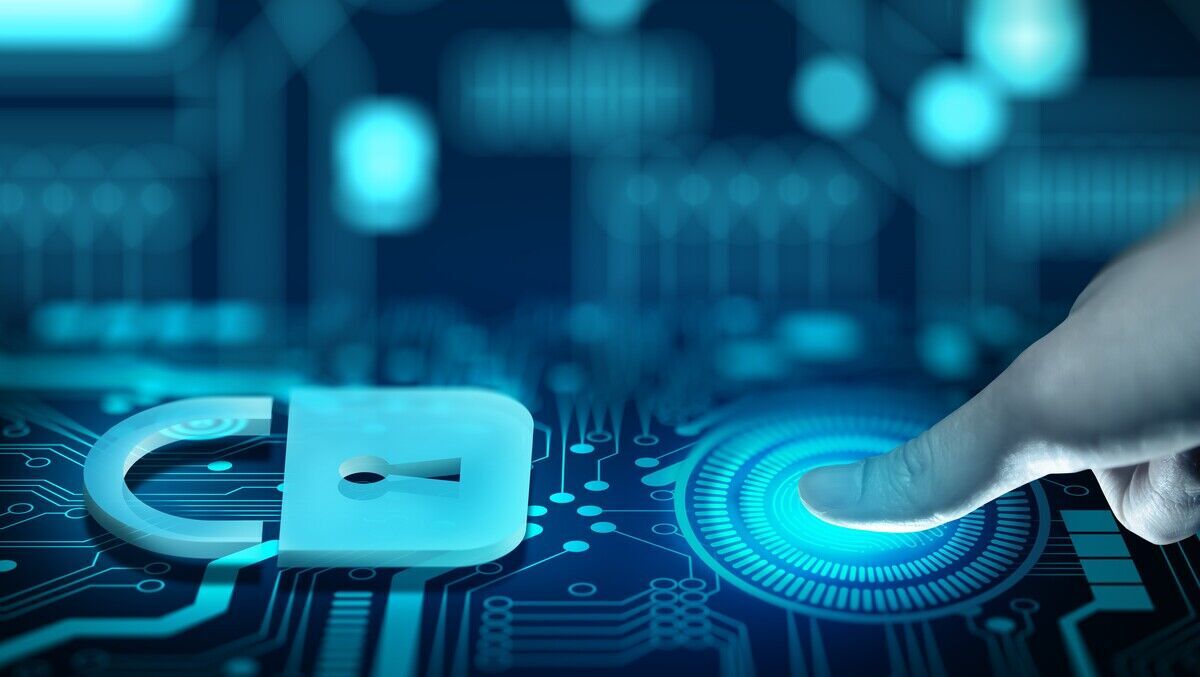 os1_solutions's tweet card. Threat actors now realise it’s more effective, faster, and cheaper to steal credentials and log in than trying to hack through technical controls.