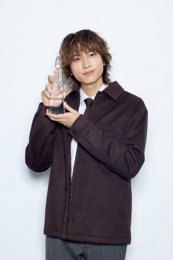 yu_u_uy_250924's tweet card. 第125回ザテレビジョンドラマアカデミー賞の、助演男優賞を受賞した庄司浩平のインタビュー。ドラマNo.1を決定する人気投票企画！ザテレビジョンドラマアカデミー賞は、1994年よりKADOKAWAと各テレビ局協力の下、読者、審査員、TV記者の投票によって部門別にNo.1を決定します。